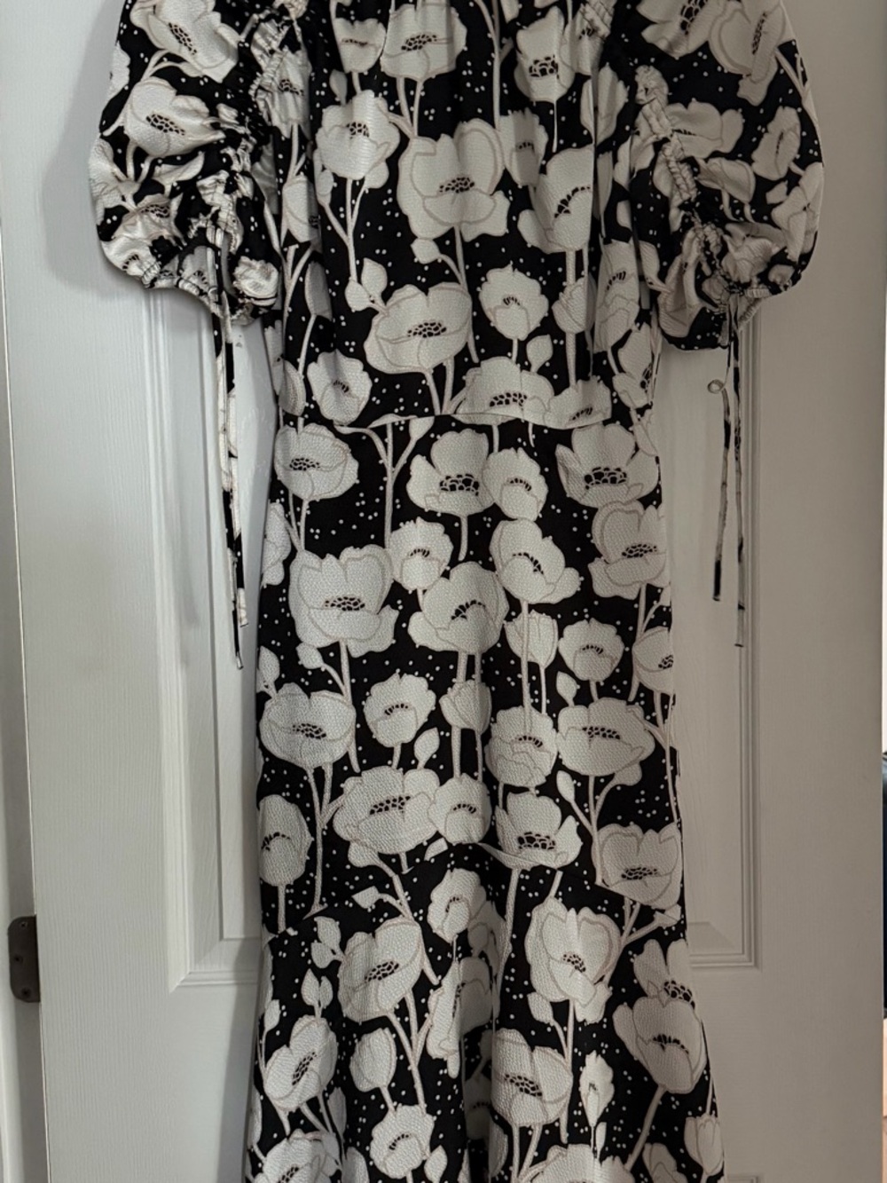 Ted Baker London Abriee Puff Sleeve Midi Dress - Picture 3 of 8